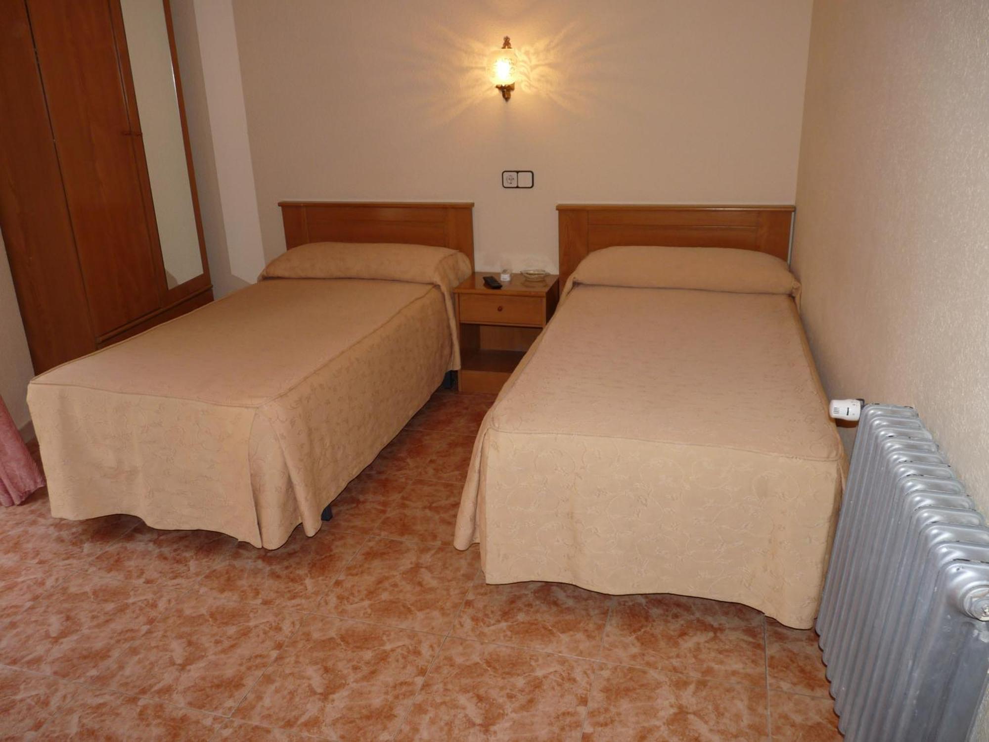 Hostal Fernandez Madryt Zewnętrze zdjęcie