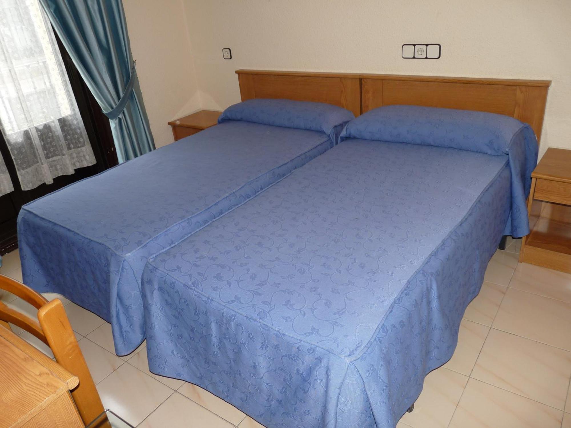 Hostal Fernandez Madryt Zewnętrze zdjęcie