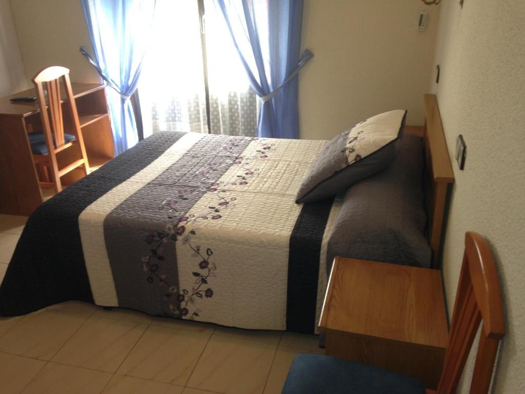 Hostal Fernandez Madryt Zewnętrze zdjęcie