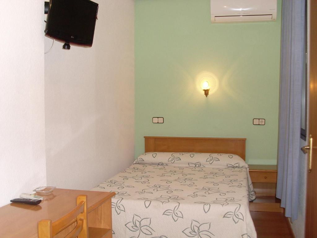 Hostal Fernandez Madryt Zewnętrze zdjęcie